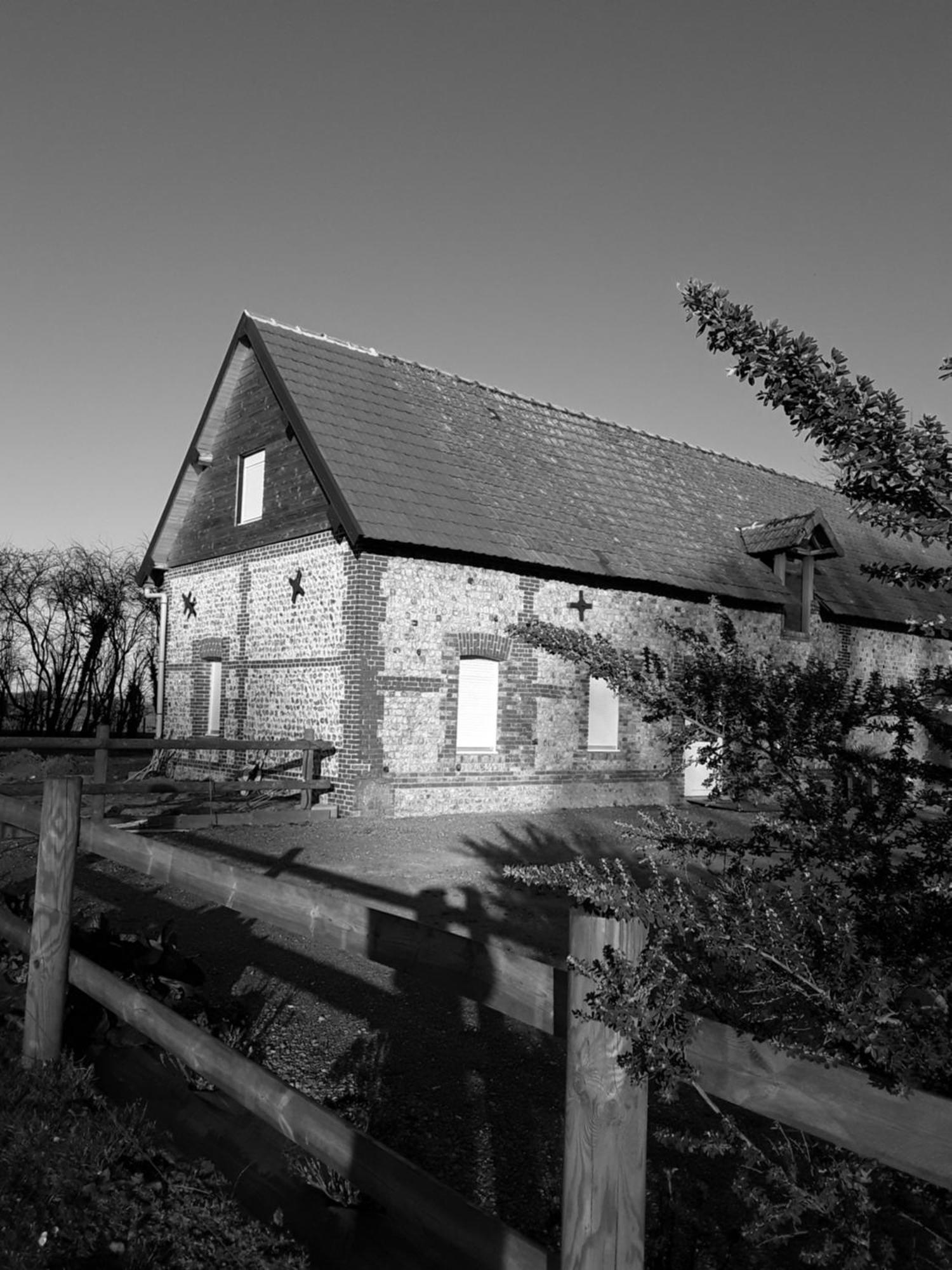 La Grange Aux Hortensias Thiergeville Exterior foto
